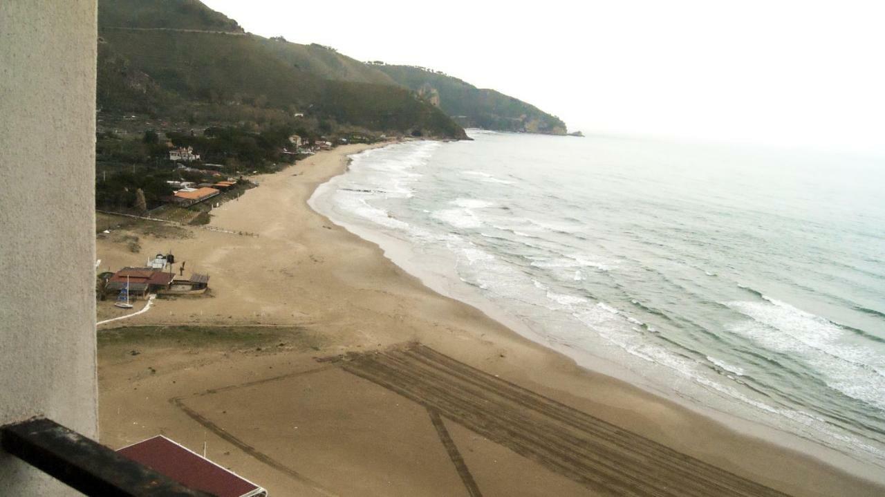 Casavacanze Belvedere Sperlonga Apartment ภายนอก รูปภาพ